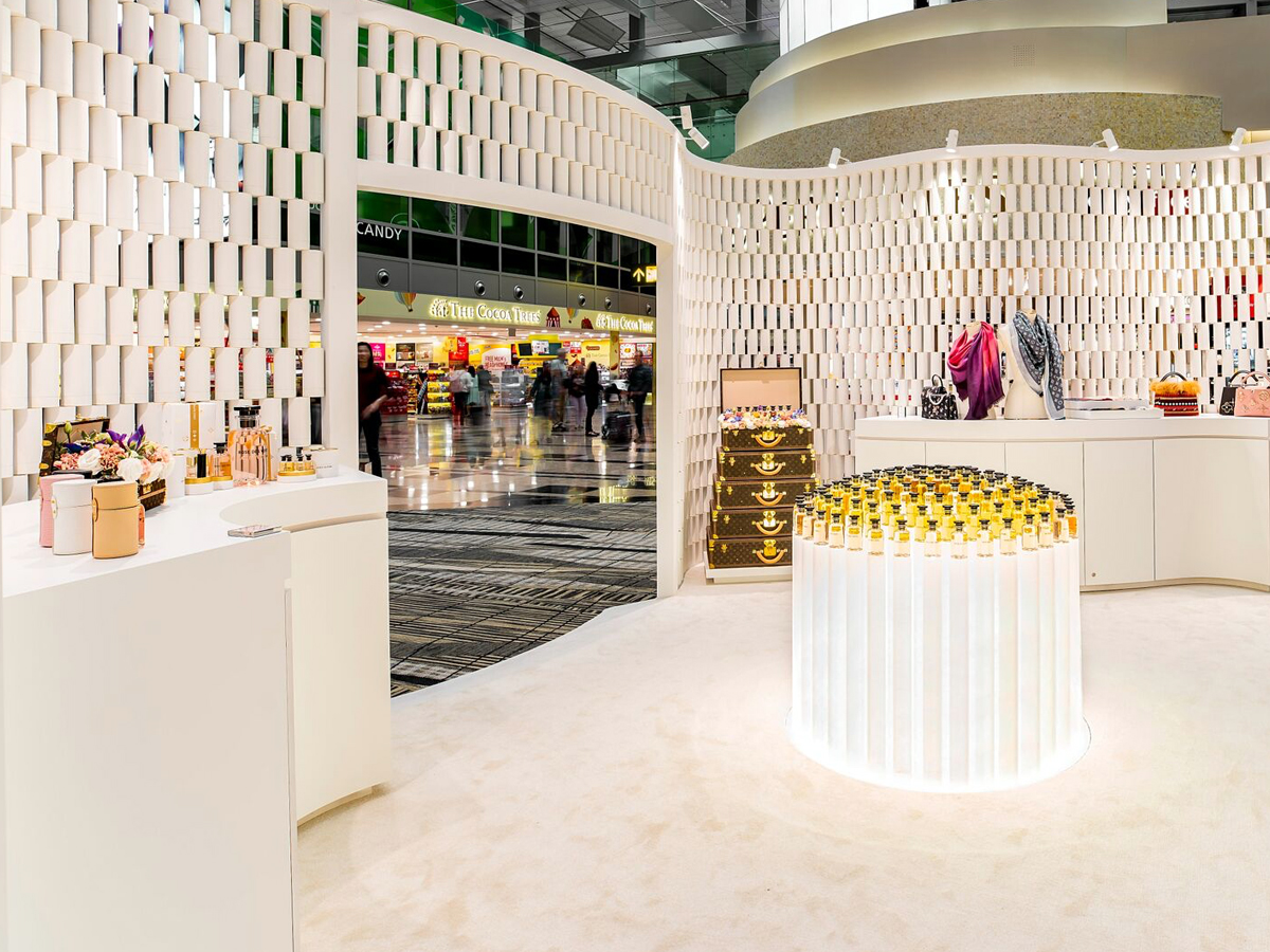 Luxury Retail Store Fit-Out in Singapore: Professional Installation for Premium Brand Environments luxury retail store fit-out in singapore