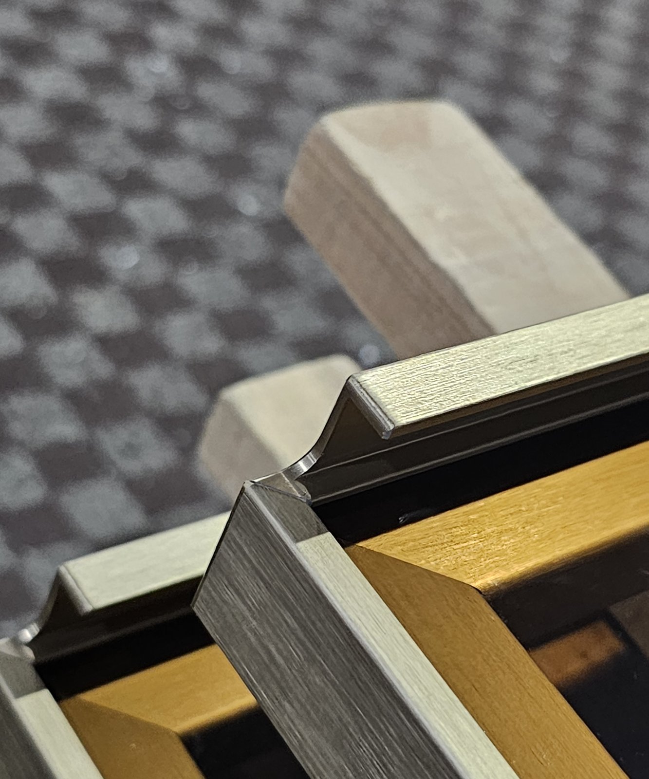Defect Tagging, Quarantine & the FF&E Defect Register in Singapore: Keeping Damaged Imported Furniture Out of the Installation Room furniture component profile identification and condition check singapore