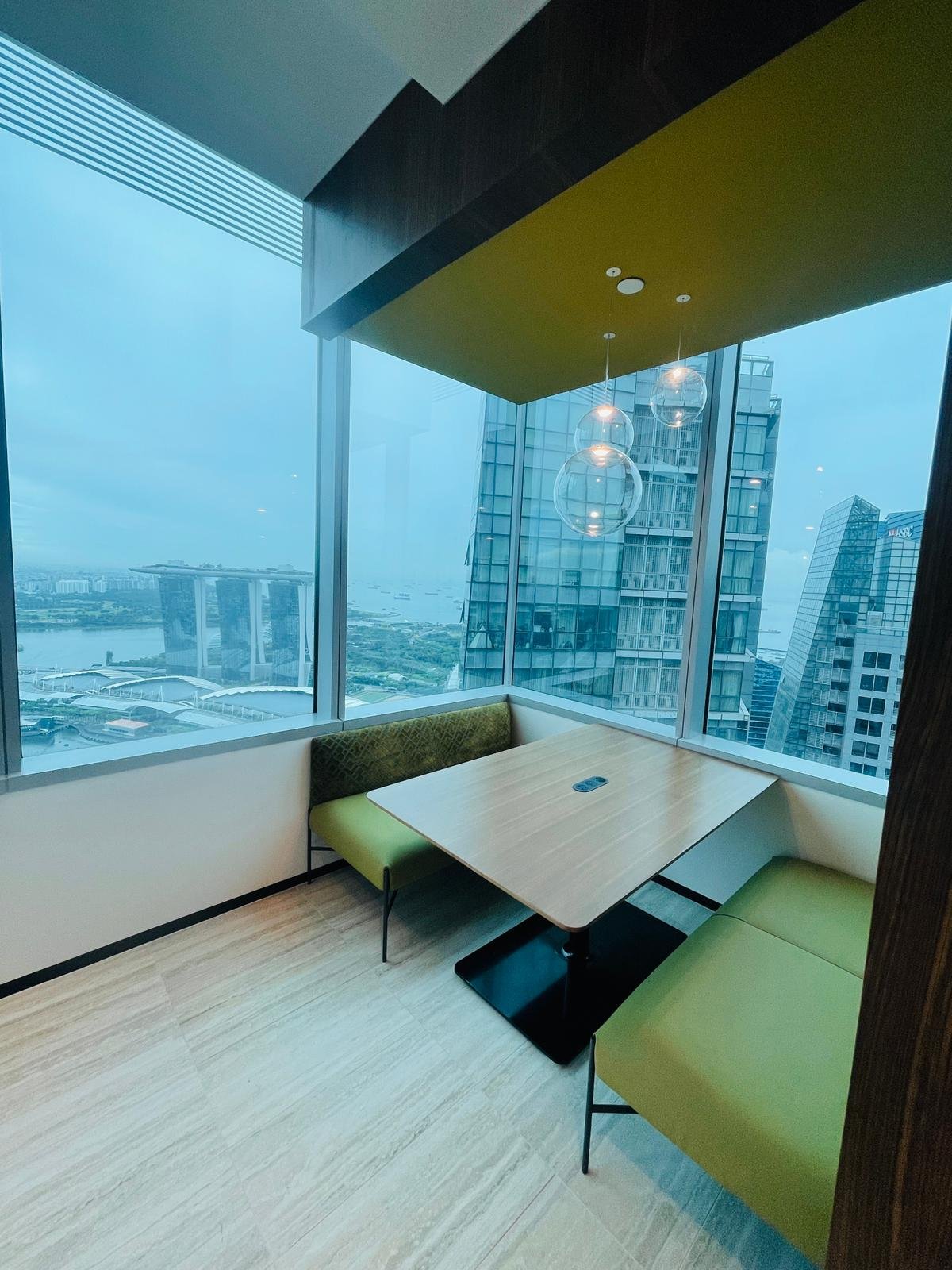 Main Contractor, ID Contractor or Direct Trades: Choosing a Procurement Route for a Singapore Fit-Out meeting booth with glazing joinery and banquette office singapore