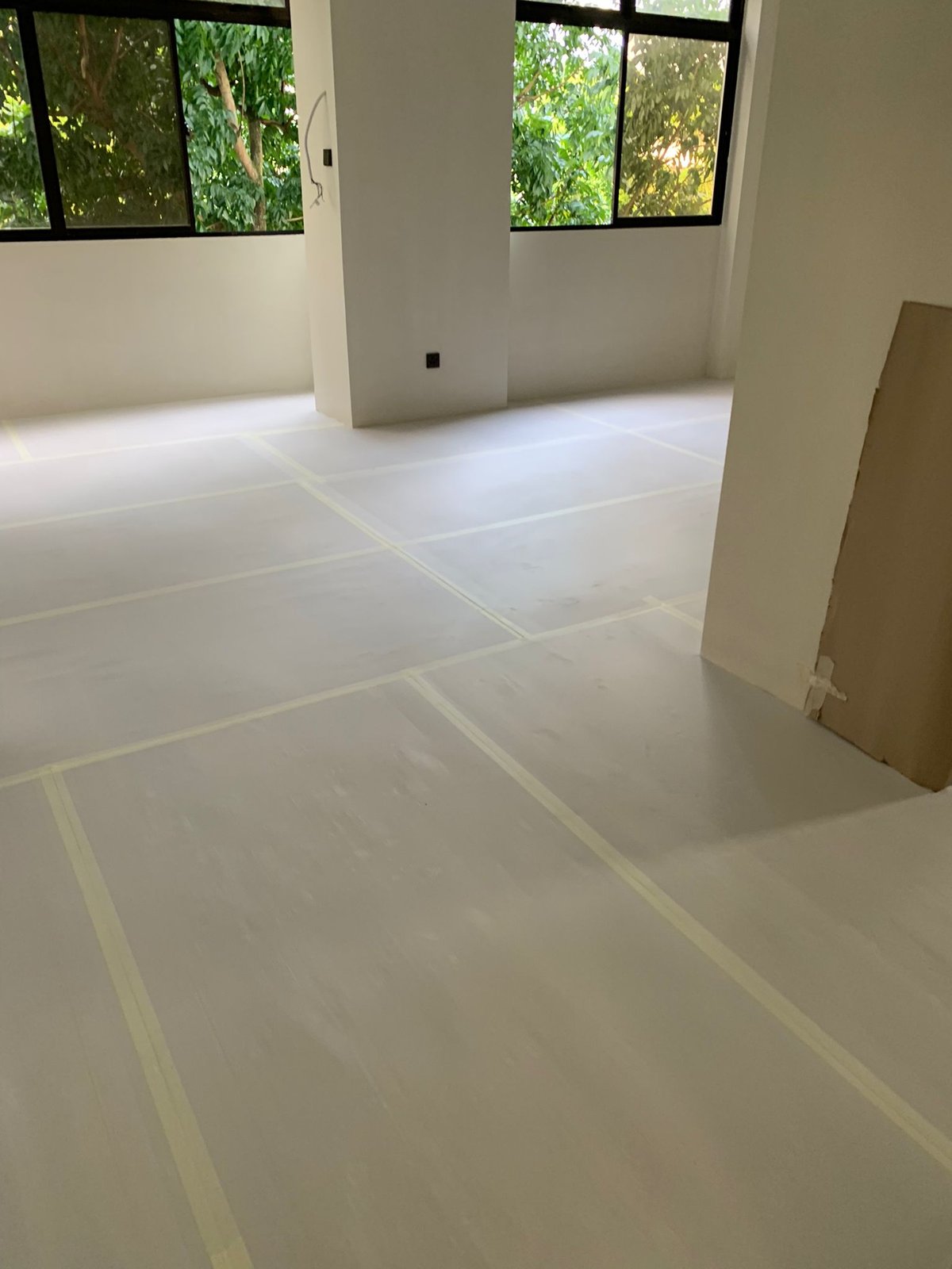 Zoned Handover Control for Installed FF&E in Singapore: Room Status, Trade Access Permits and Staged De-Protection Protected completed area before handover Singapore