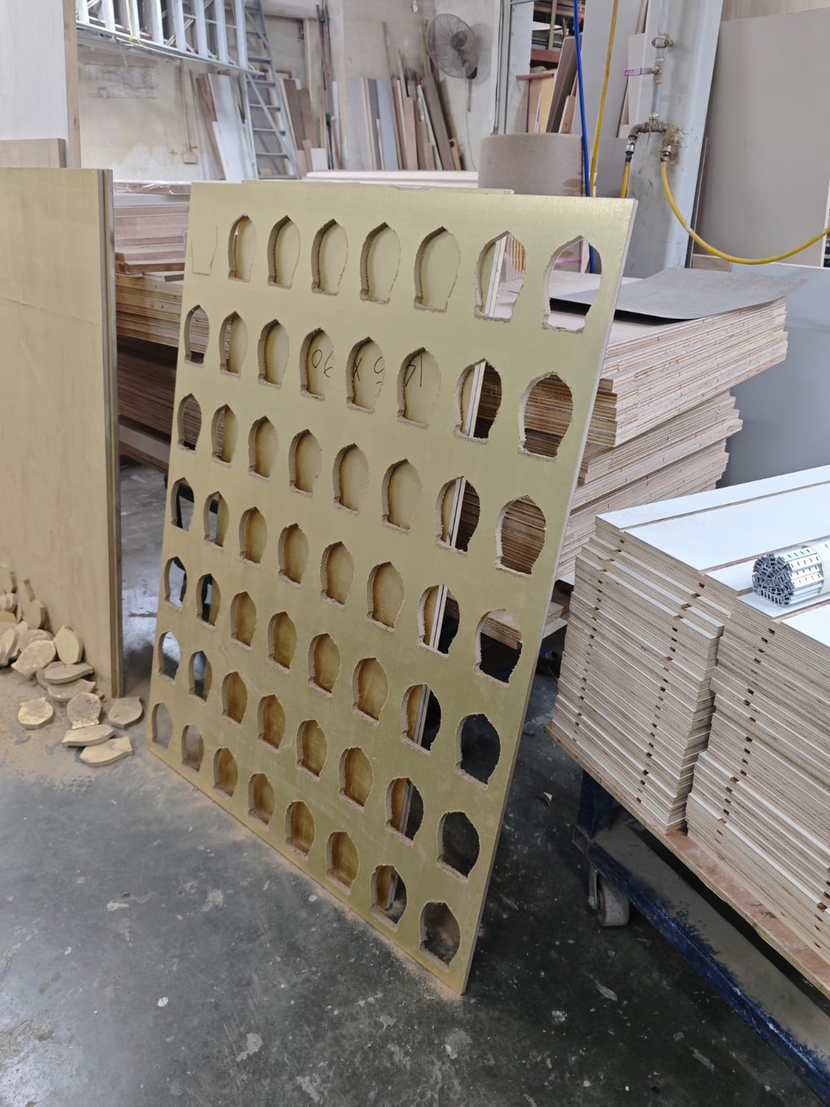 Container Unloading & FF&E Receiving in Singapore: Preventing Damage, Missing Parts and Installation Delays imported furniture condition check after unpacking singapore